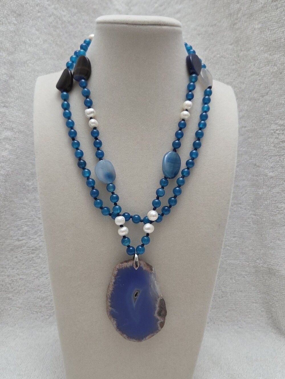 Handcrafted Blue Agate Sliced Pendant Necklace w/Freshwater Pearl Accents